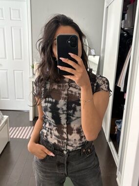 ❁ 3/$15 ❁ Garage Mesh Tie-Dye Top
